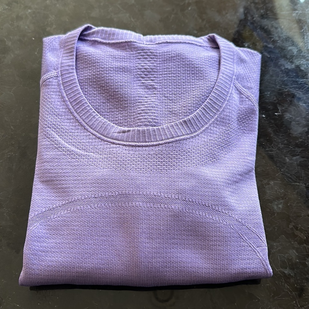 Lululemon, Long Sleeve Shirt, good condition - Picture 4 of 4